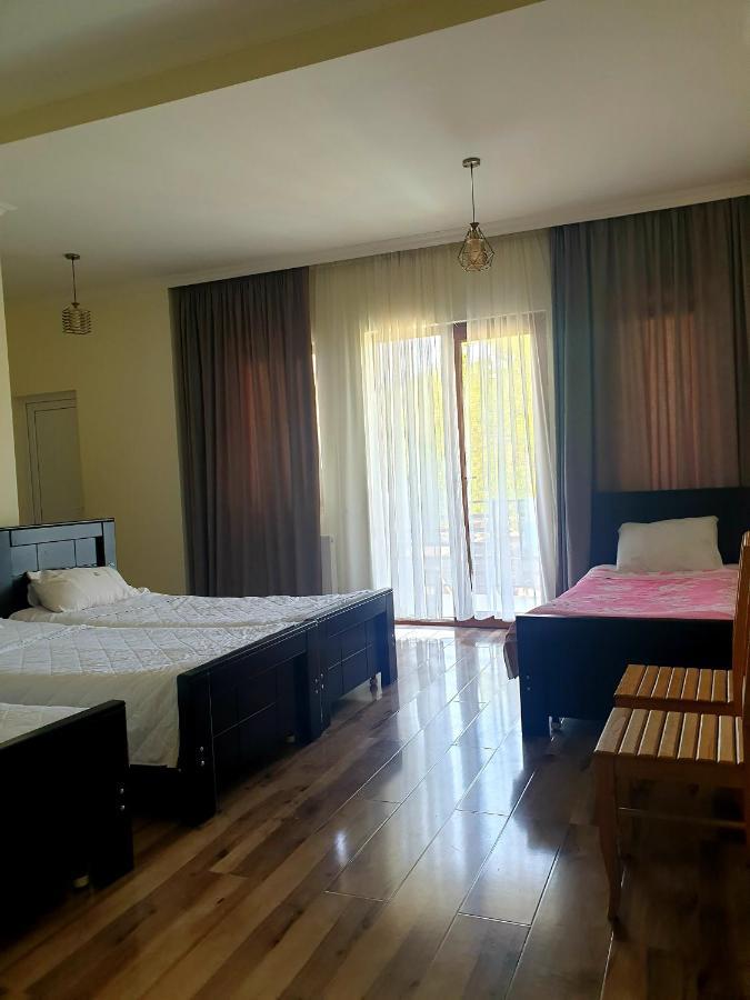 Four Seasons In Kutaisi Hotell Eksteriør bilde