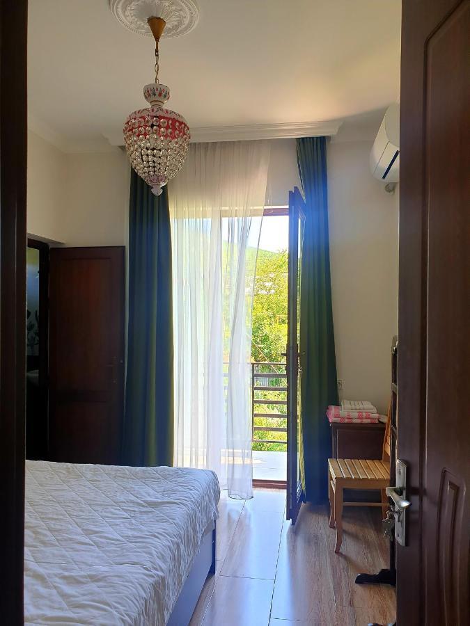 Four Seasons In Kutaisi Hotell Eksteriør bilde
