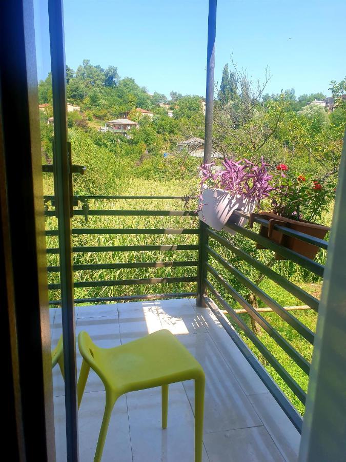 Four Seasons In Kutaisi Hotell Eksteriør bilde